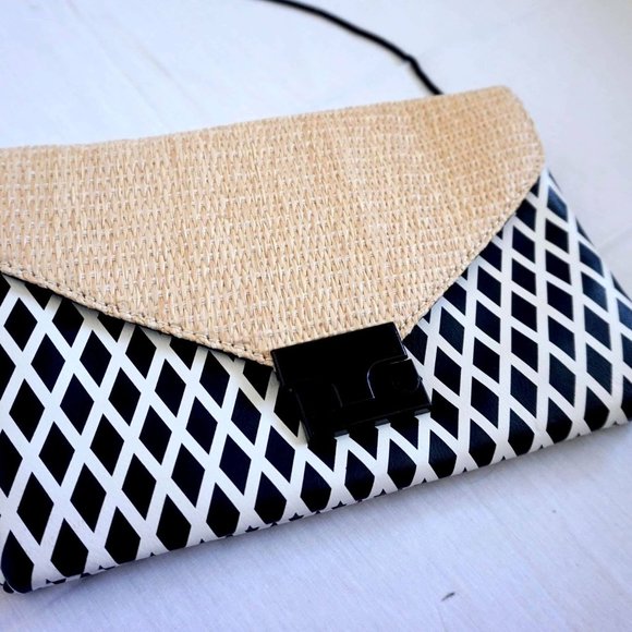 $90 WITCHERY black/white RATTAN CLUTCH snake chain shoulder CROSS-BODY handbag ♡ - Picture 2 of 10